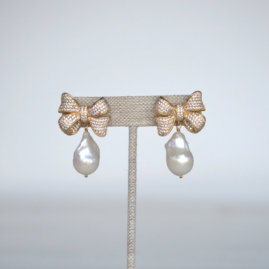 Pearl Bow Earring Large | Love Stories Intimates